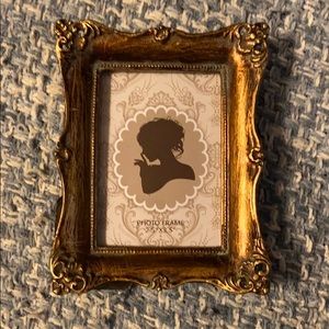 2.5”x3.5” picture frame